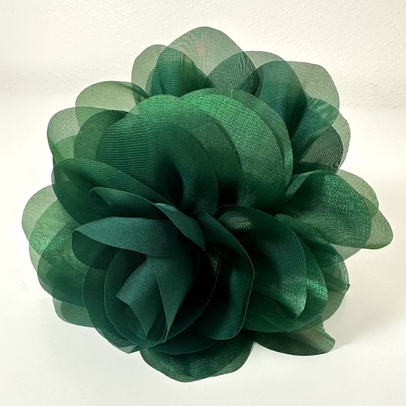 Big Flower Hair Claw in Green - Picture 2 of 4